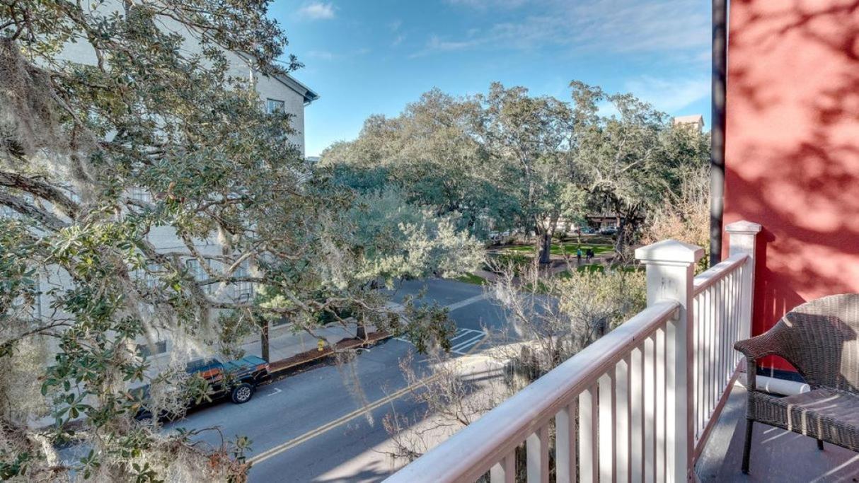 201 York #3 - Homey Downtown 2 Bedroom Steps From The River Savannah Exterior photo