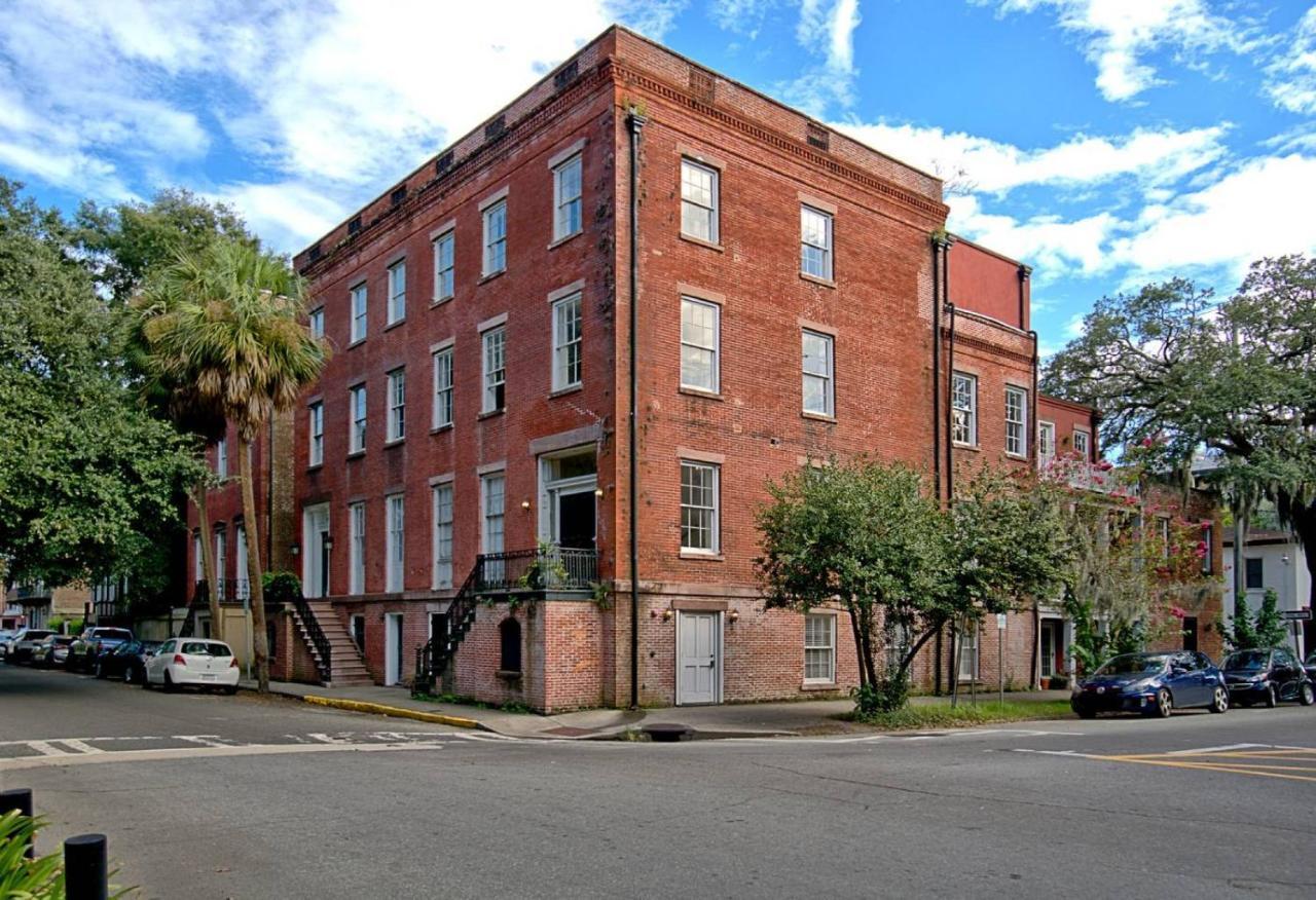 201 York #3 - Homey Downtown 2 Bedroom Steps From The River Savannah Exterior photo